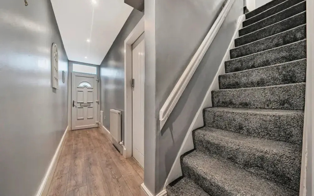 Modern Affordable Home - Contractors Leisure