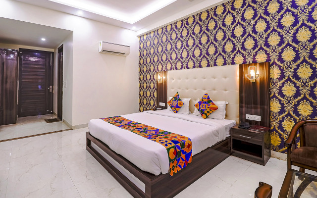 Fabhotel Swess Grand