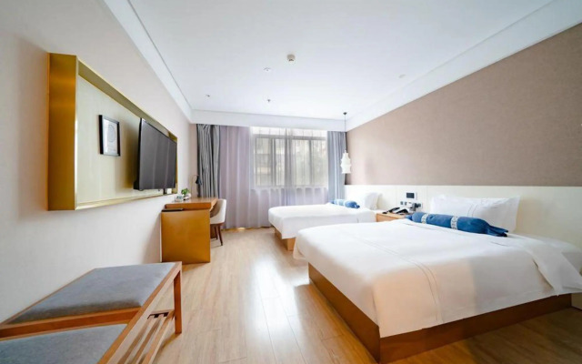 Moonyard Heaven Hotel