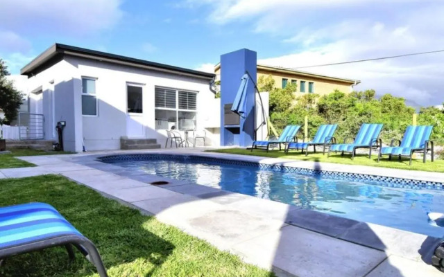 82 Steps to the Beach