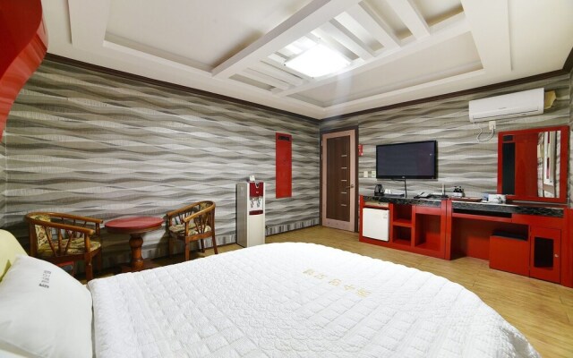 Yeosu Jwasuyoung