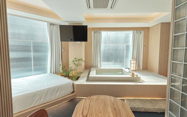 UH Suite Seoul Square