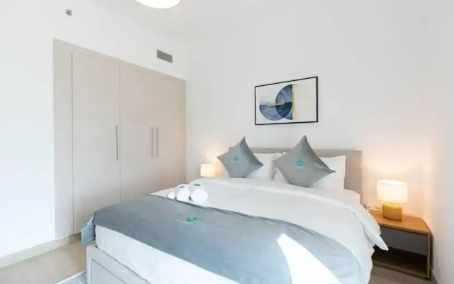 Bloomfields Iconic 1BR Waters Edge