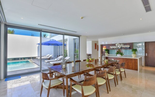 Stunning Beachfront 6br Villa W Largest Pool