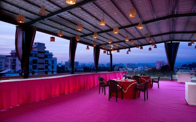 Hotel Bhairav Bagh with Swimming Pool