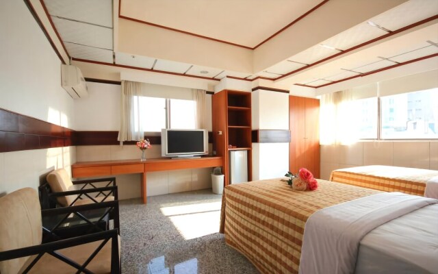 Good Friend Business Hotel