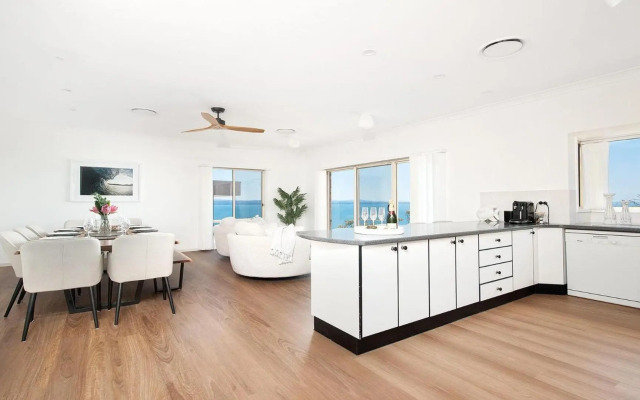 The Family Entertainer - with sweeping water views