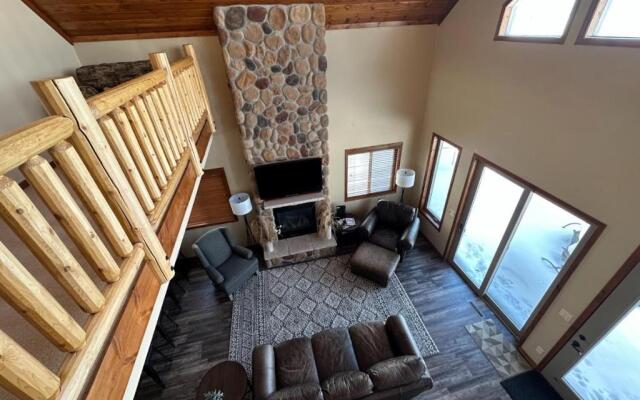 Quarterdeck Resort & Restaurant