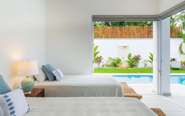Luxury Private 3BED Villa, Garden, Pool,Security