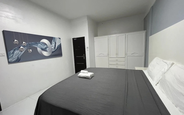 3Bd Luxury Villa Located in Prime Loc