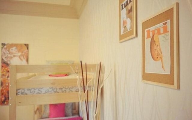 Хостел 8 Женщин (хостел только для женщин)