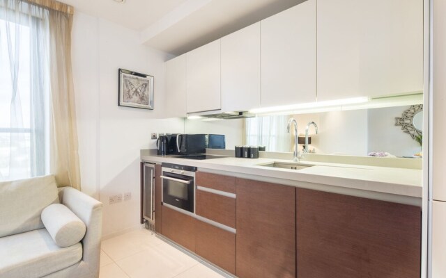 Baltimore Wharf Apartments