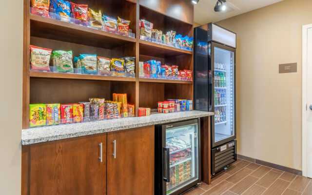 Comfort Inn & Suites