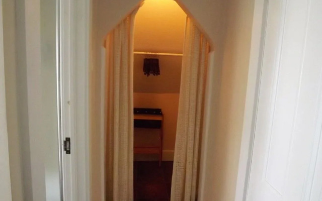 English Experience Bed and Breakfast