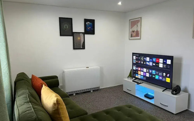 Edgbaston Birmingham Apartment