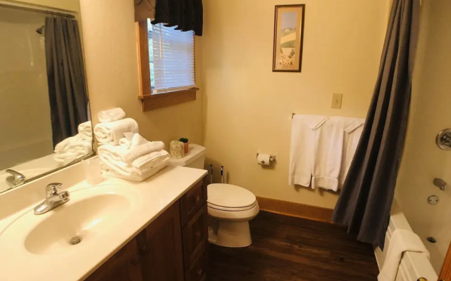 Briarstone Lodge Condo 13D - Two Bedroom Condo