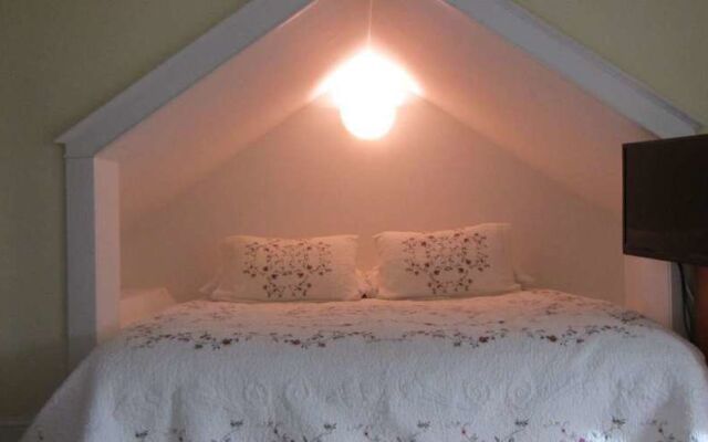 The Trumbull House Bed and Breakfast