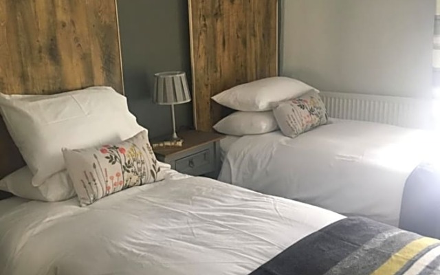 Hunters Lodge Inn