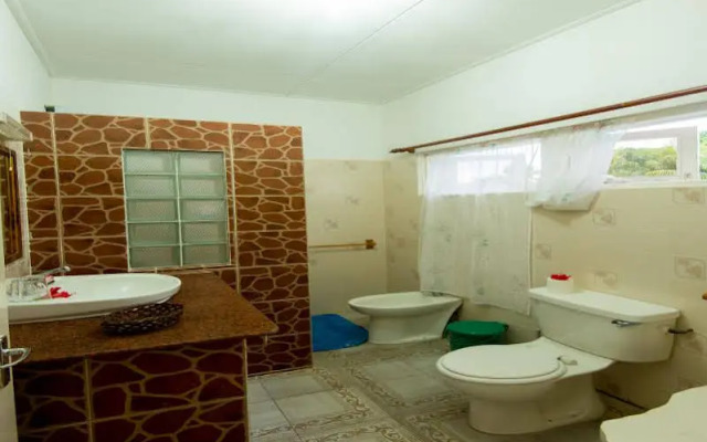 Zerof Guest House & Self Catering Apartments