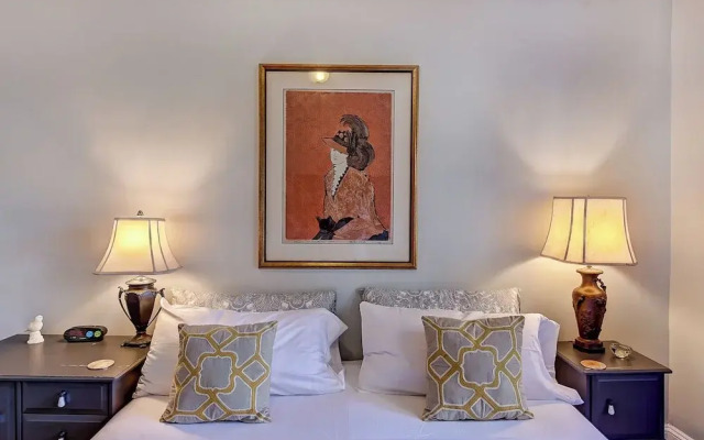The Home Collection - 800 Magnolia