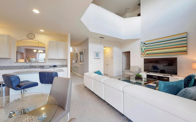 Helen's Luxury Providence Vacation Home