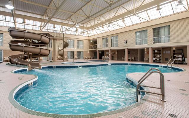 Clarion Hotel & Suites