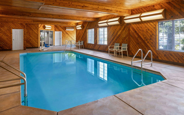La Quinta Inn & Suites by Wyndham Bakersfield North