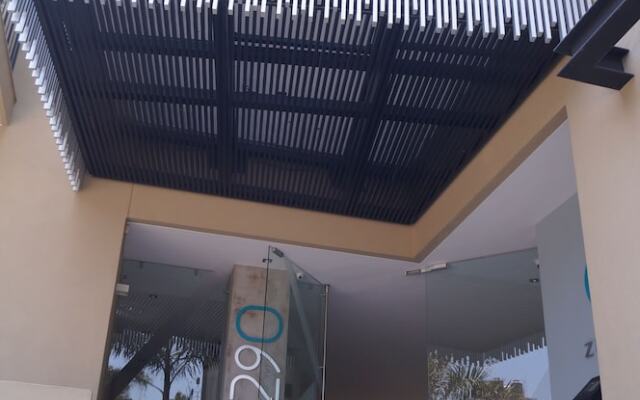 Romantic Zone Zenith 1 Bedroom