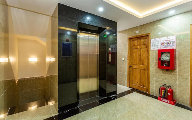 Mai Hùng Hotel
