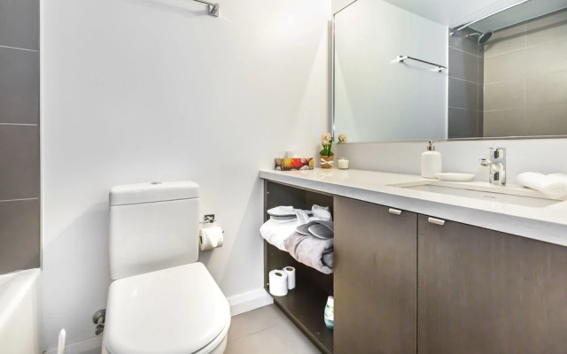Executive Class, Downtown Luxury @fashion Dist