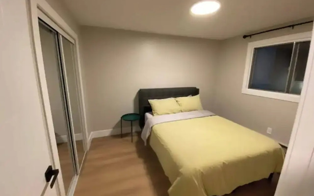 Central 2br Near Unveristy And Whyte Ave