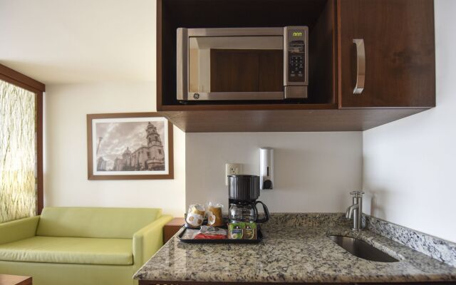 Holiday Inn Express & Suites Celaya by IHG