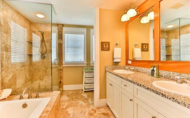 Nautilus 3605 Waverly by RedAwning