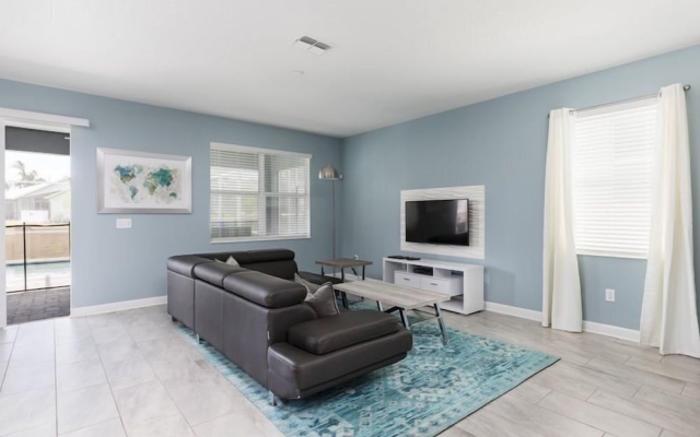 8br Championsgate Pool Home W Theater