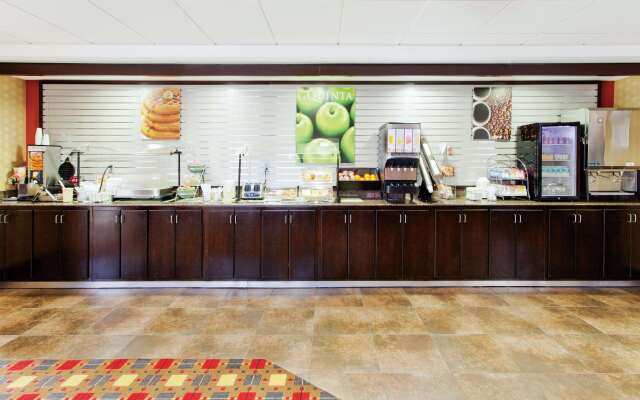 La Quinta Inn & Suites by Wyndham Warner Robins - Robins AFB