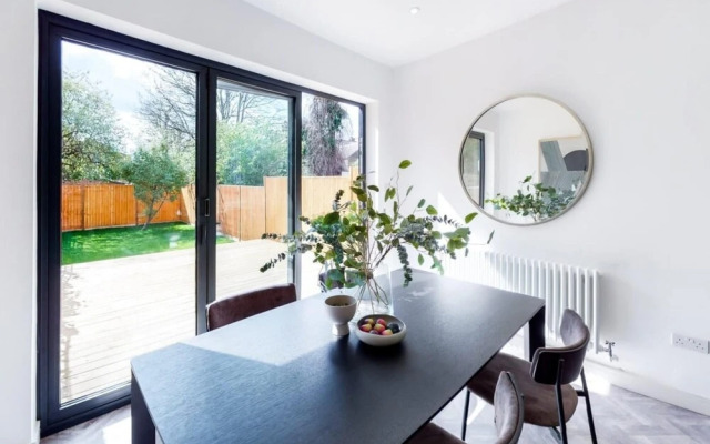 The Harlesden Hideaway - Elegant 4bdr House With Garden