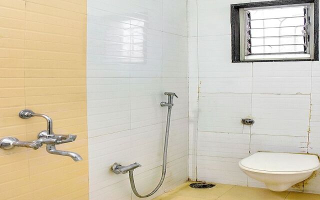 OYO 10678 Hotel Nandanvan