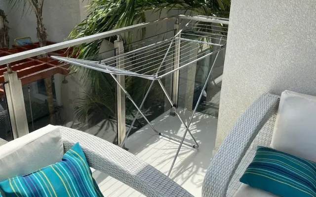 Waykiri Lux Condo 2 Balconies Near Marriott Ritz