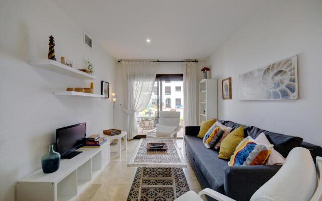 Apartamento 409 marina Real Puerto de la Duquesa playa