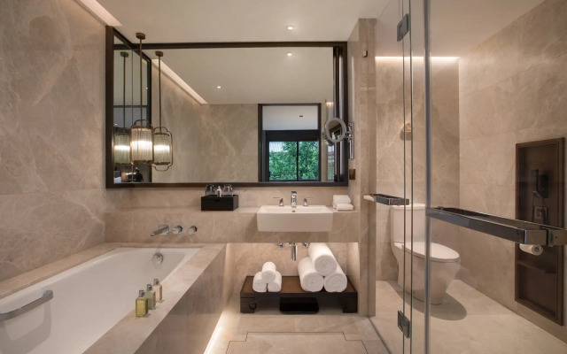 HUALUXE Xi'an Tanghua by IHG