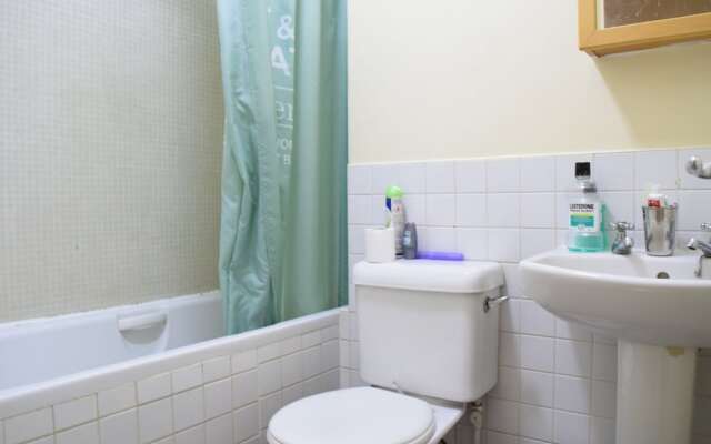 Cosy 1 Bedroom in East London