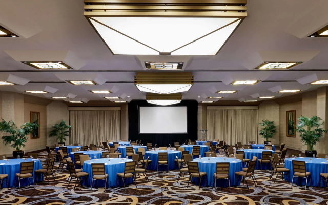 DoubleTree by Hilton Philadelphia Center City