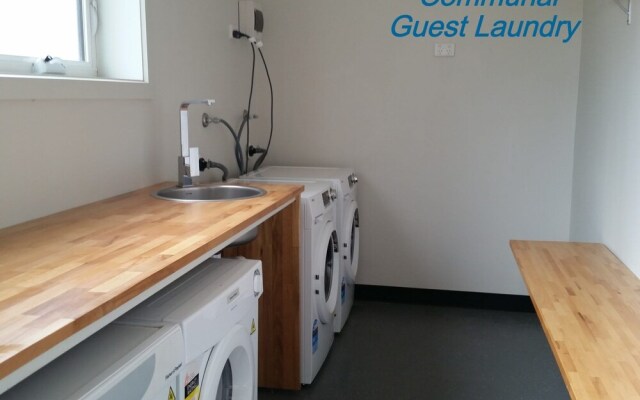 Ecocrackenback 17 'Sustainable, luxurious chalet close to the slopes.'