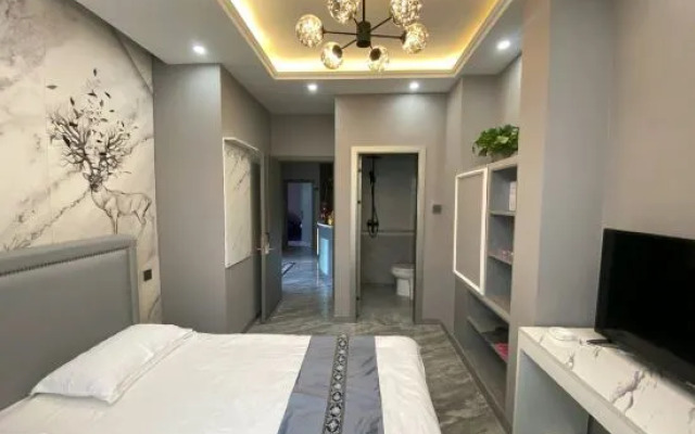 Wuchang Wei'ai Theme Hotel