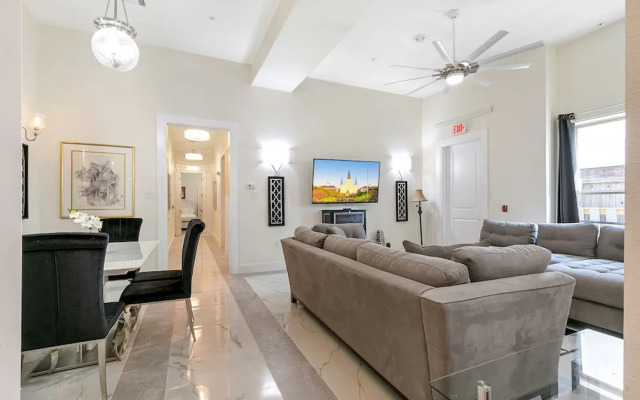 Stunning Condos Near French Quarter