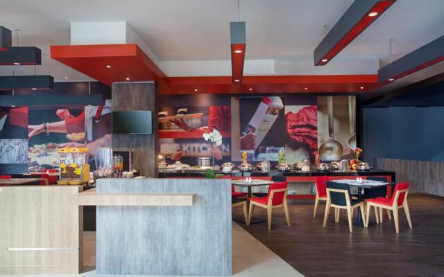 ibis Makassar City Center