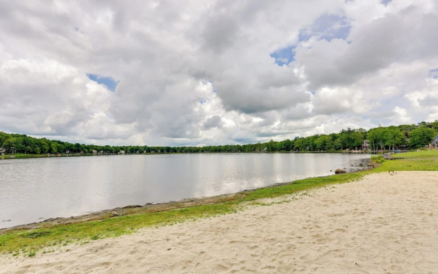 5 Mi to Tobyhanna State Park: Home w/ Game Room!