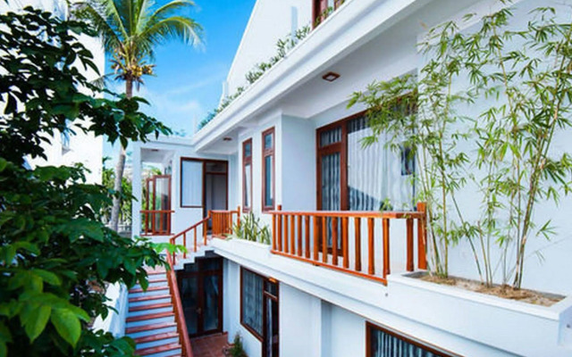 Riverside Plum Garden Homestay