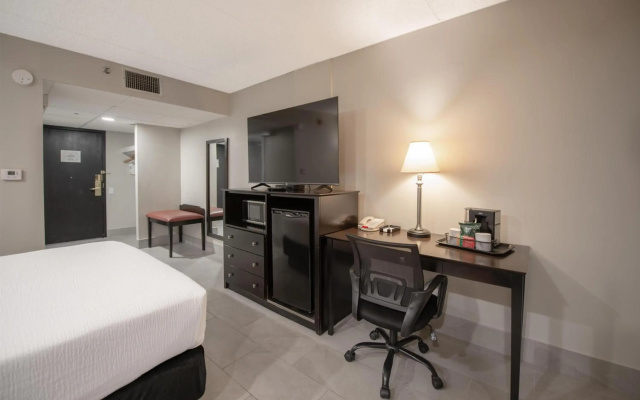 Coast Nisku Inn & Conference Centre