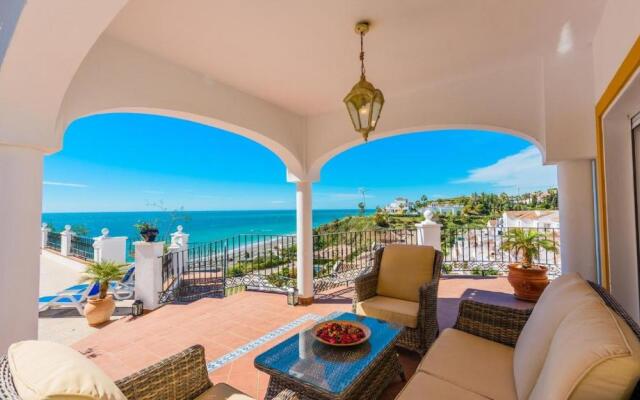 Villa Isabel de Nerja by Ruralidays